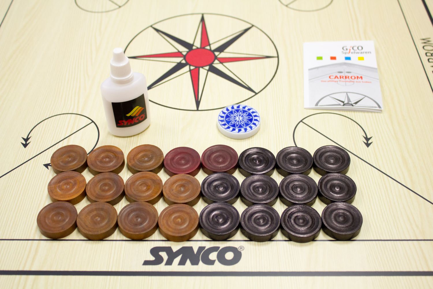GICO Carrom Board Turnier 83 cm - Spielbrett Komplettset mit Steinen, Tasche & Gleitpulver 2983
